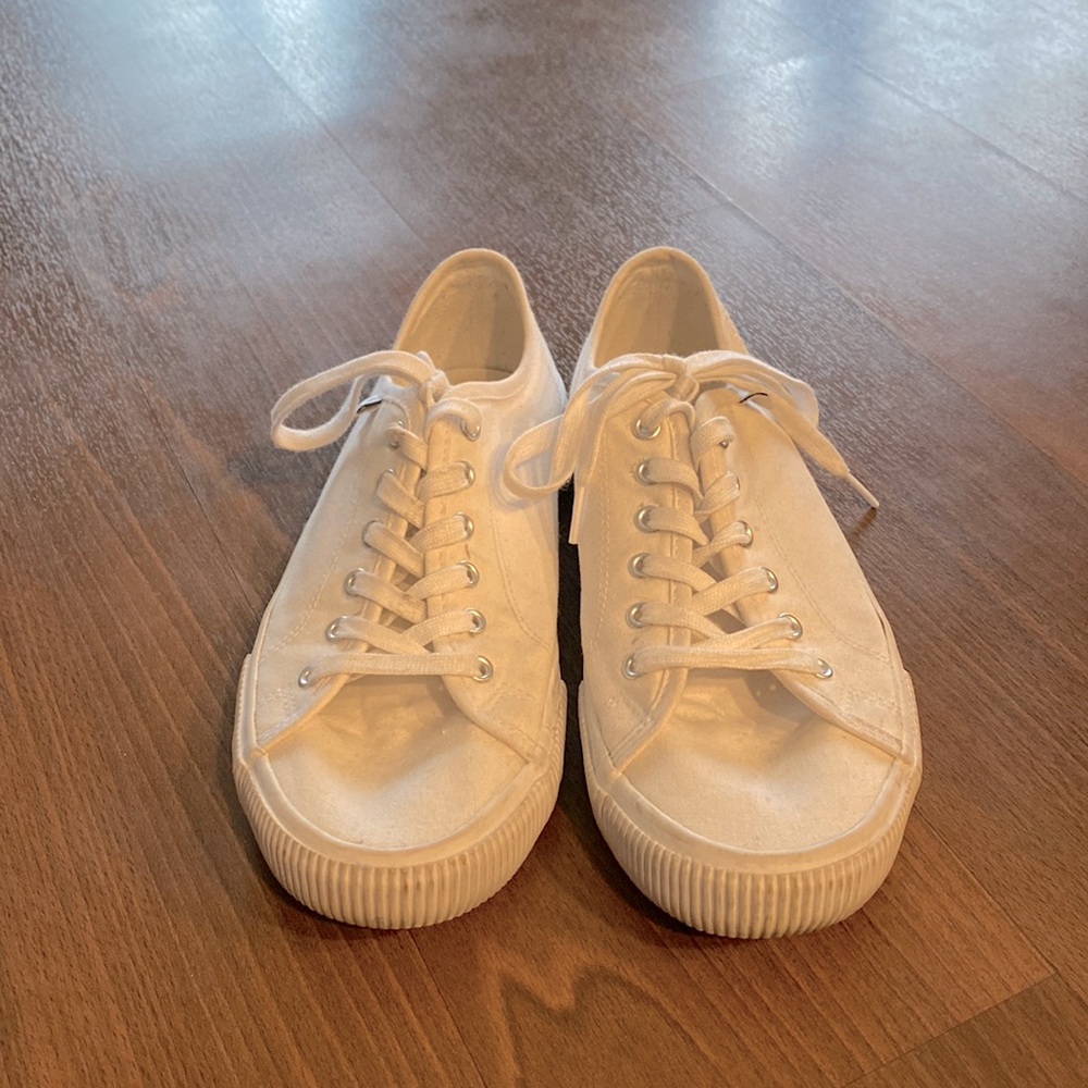 Hurley Est 1998 white sneakers SIZE 8